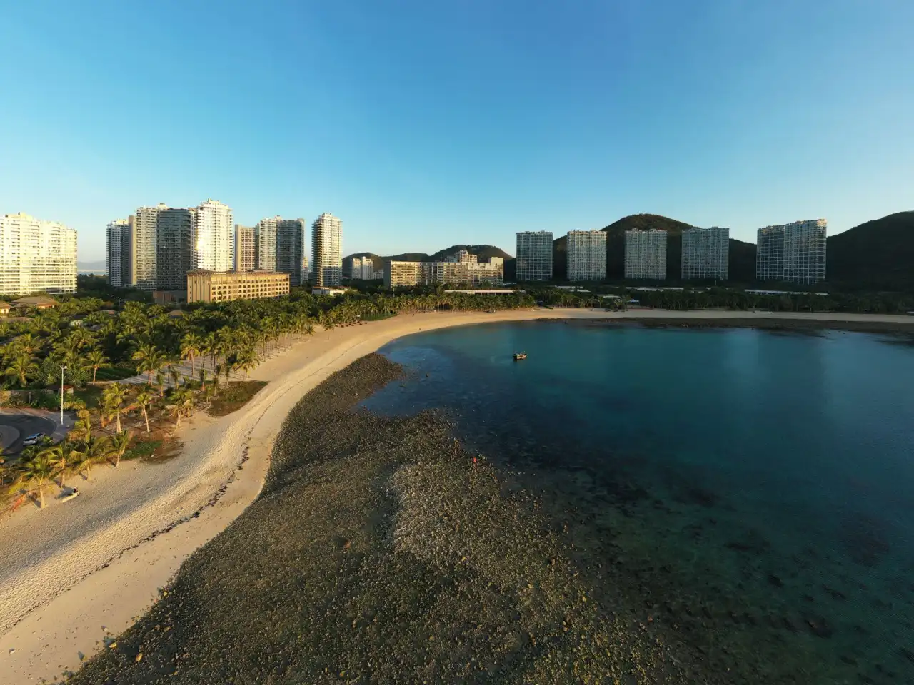 上网行为管理设备选型指南：从流量控制到安全审计