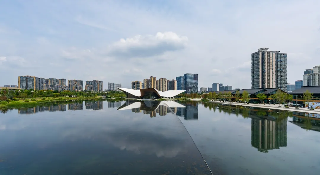 链路聚合器与负载均衡器在政企场景下的技术对比分析
